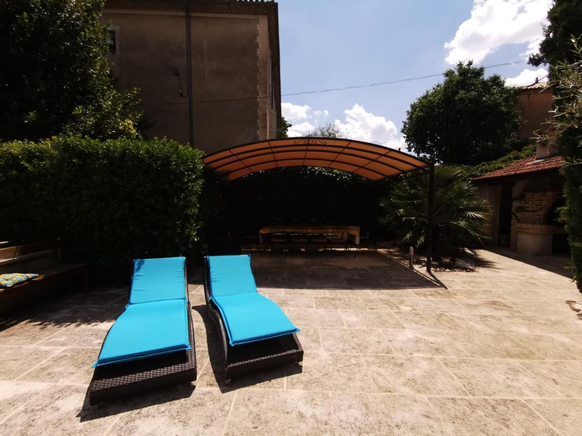 Les Chambres Du Lavoir Vert Tourbes Esterno foto